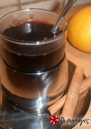 A picture of Hot wine with spices.