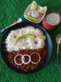 રાજમા ચાવલ (Rajma Chawal Recipe In Gujarati) રેસીપી મુખ્ય ફોટો