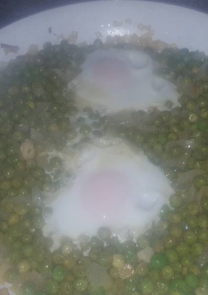 Una foto de Guisantes con huevo