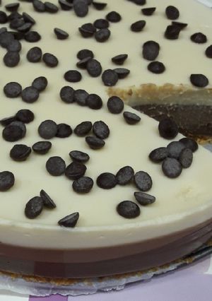 Una foto de Tarta de tres chocolates🍫🍰