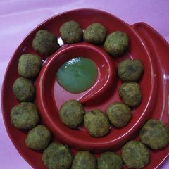 A picture of Hara bhara kabab.