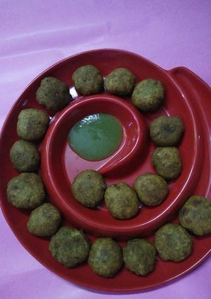 A picture of Hara bhara kabab.