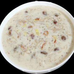 A picture of Sheer khurma.