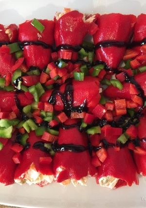 Una foto de Pimientos rellenos fríos