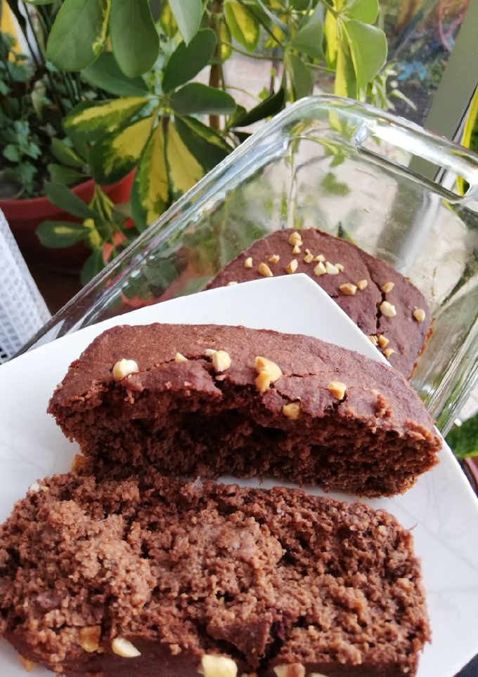 Una foto de Brownie de chococale 🍫 frutilla 🍓y avena