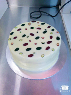 A picture of Burfee cake.