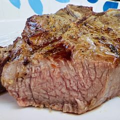 A picture of Grilled Lamb 🐑 Chops.