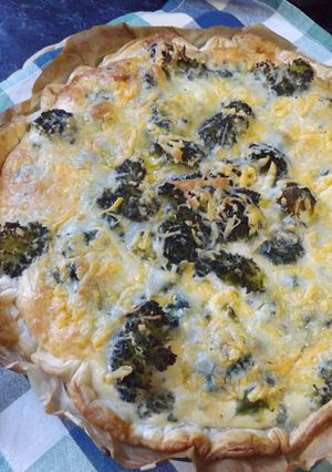 Una foto de Quiche de jamón ibérico, champiñones y brécol