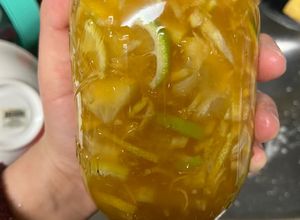Una foto de Miel citronada con jengibre