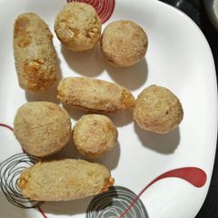 A picture of Potato cheese bites.