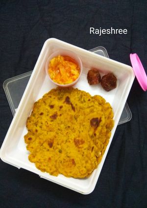 A picture of Jowar Methi Thepla.