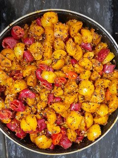 आमला मिर्च का अचार(Amla mirch ka achar recipe in Hindi) रेसिपी मुख्य फोटो