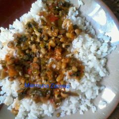 A picture of Rice and beans soup.
