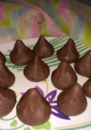ચોકલેટ મોદક (chocolate modak recipe in gujarati) રેસીપી મુખ્ય ફોટો