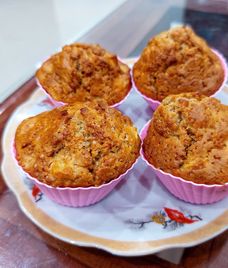 làm bánh bột quế