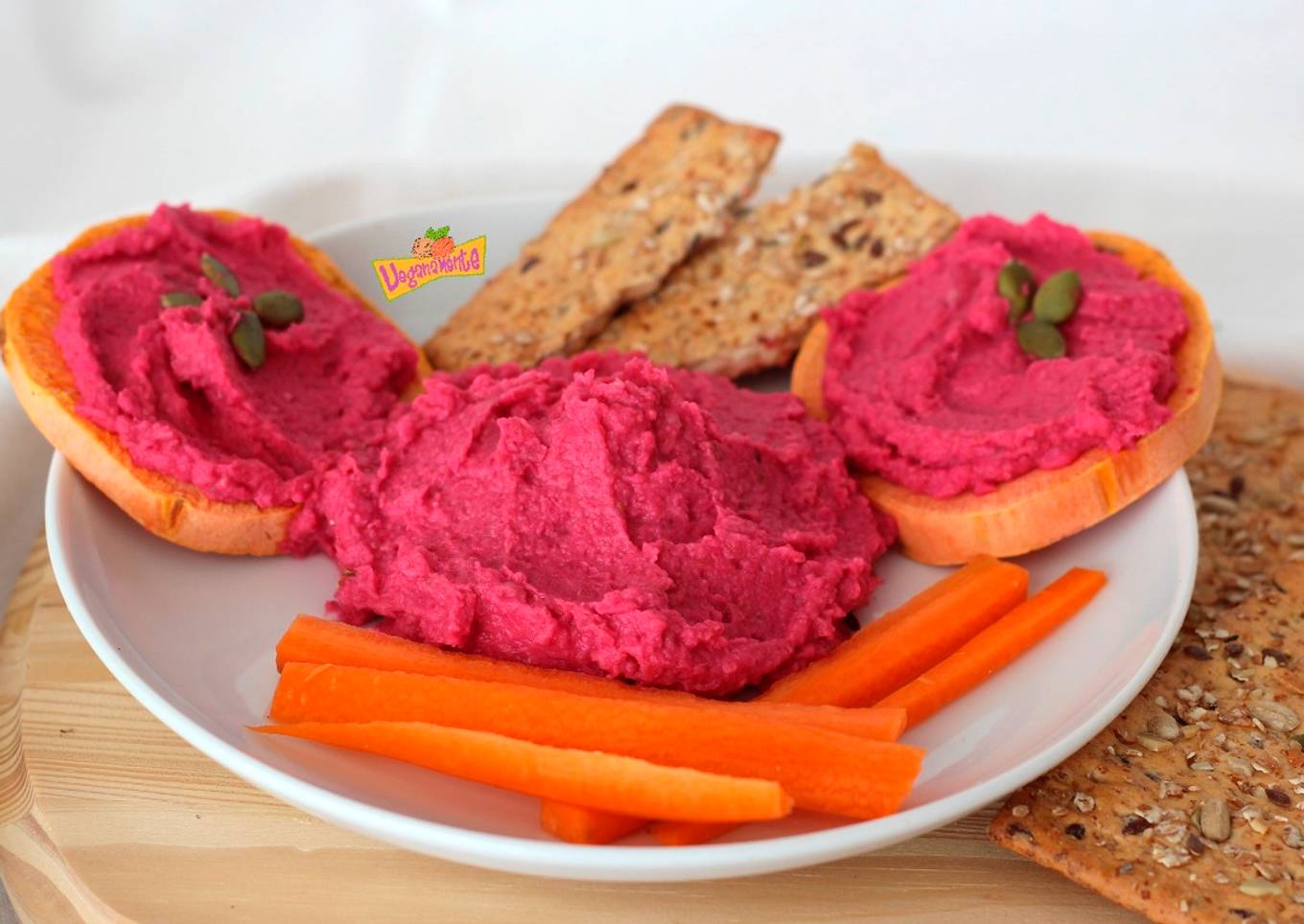 Hummus de Remolacha... Muy, pero que muy vistosa!!