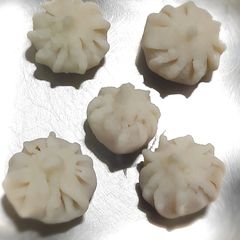 A picture of Modak.