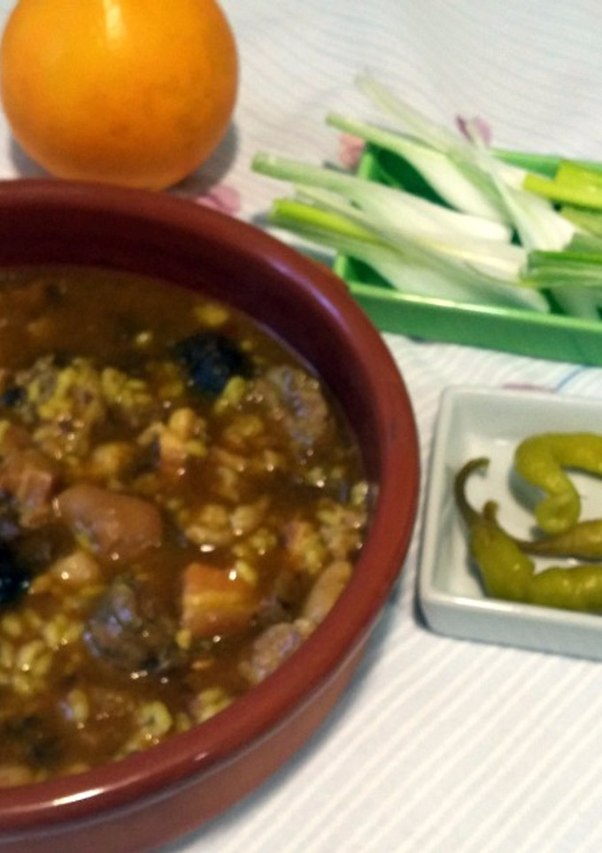 Una foto de Arròs amb fesols y naps (Arroz con alubias y nabos).VIDEO-RECETA
