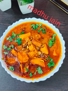 होटल स्टाइल लहसुनी पनीर करी (Hotel style lahsuni paneer curry re रेसिपी मुख्य फोटो