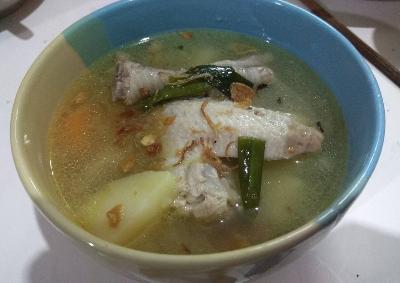 Sop Sayap dan Ceker Ayam