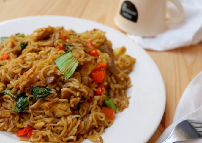 Bagaimana Menyiapkan Mie goreng rumahan/simple gak ribet yang Sempurna