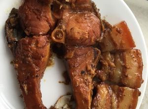 Hình của món Cá kho riềng.