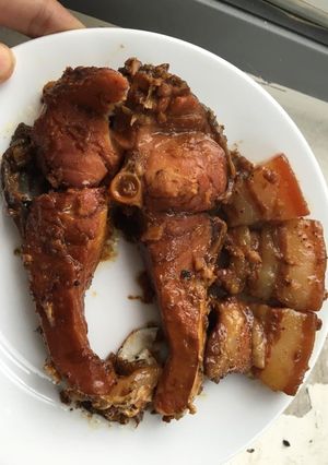 Hình của món Cá kho riềng.
