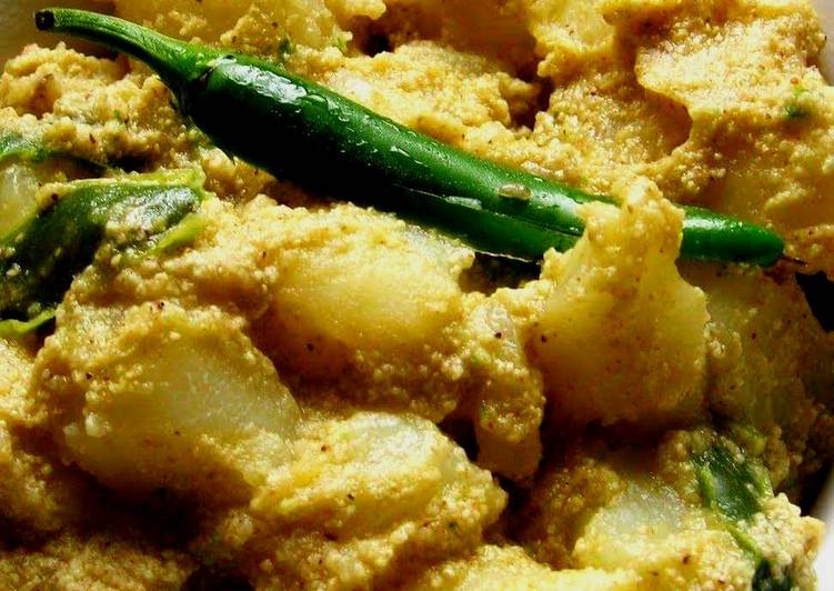 Recipe of Any-night-of-the-week Spicy Potato with Khus Khus/Poppy seeds Or Alu Posto