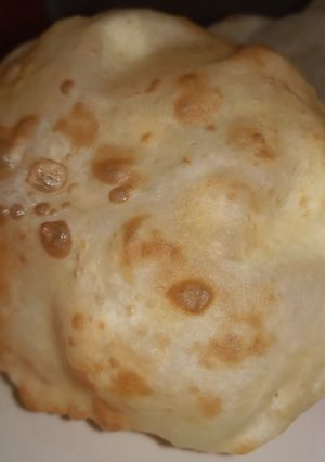 A picture of Bhatura.
