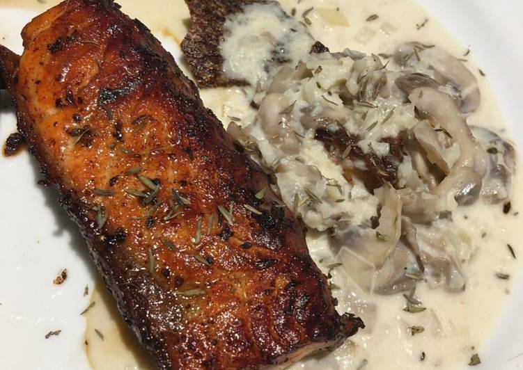Cara Gampang Menyiapkan Grilled Salmon with Mushroom Sauce Anti Gagal
