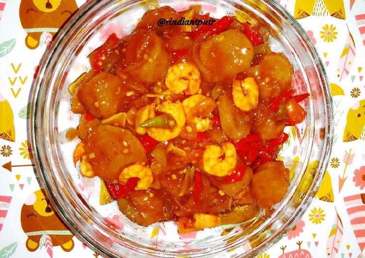 Tumis pedas bakso udang