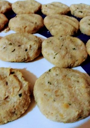 A picture of Mutton and chicken shami kabab (frozen).