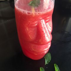 A picture of Watermelon strawberry juice.