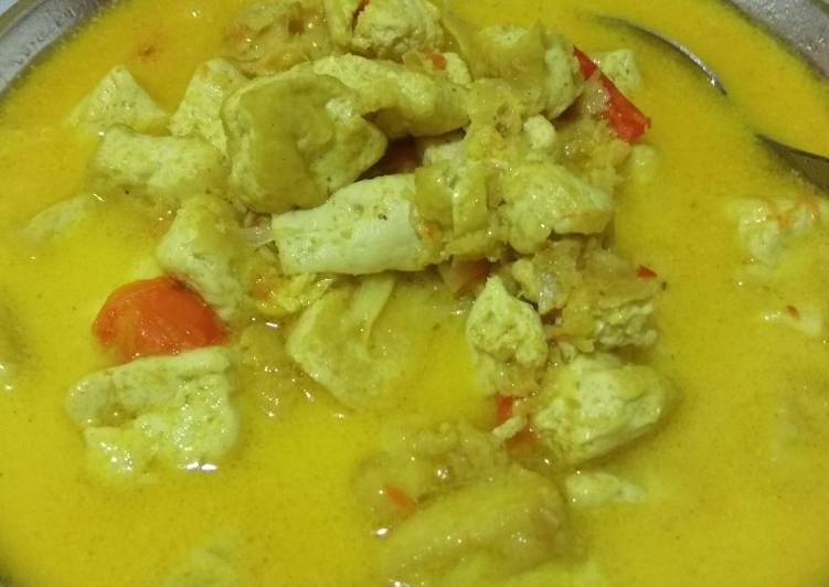 Tahu telur santan pedas