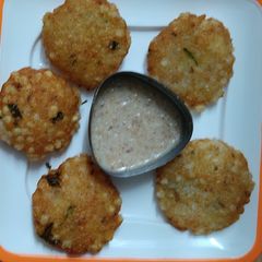 A picture of Sabudana Vada!!.