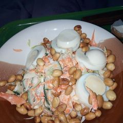 A picture of Simple Vegetable Salad mixed with Eggs and Peanut / Groundnut.