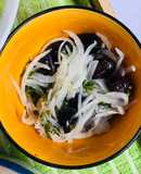 Ensalada de Cebolla con aceitunas y cilantro