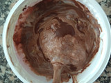 Helado casero fitness con chocolate y nueces