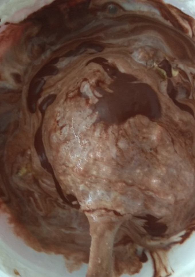 Una foto de Helado casero fitness con chocolate y nueces