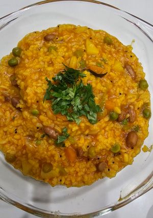 ગિરનારી ખીચડી (Girnari Khichdi Recipe in Gujarati) રેસીપી મુખ્ય ફોટો