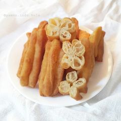 A picture of Youtiao/Chinese Fried Long Donuts/Cakwe.