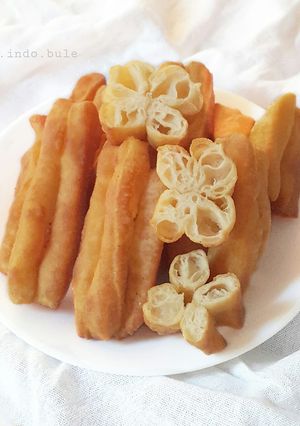 A picture of Youtiao/Chinese Fried Long Donuts/Cakwe.