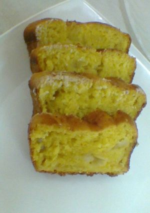 Una foto de Budin de naranja con peras