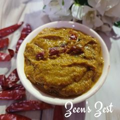 A picture of Onion Flower Stalk and Spring Onion Greens Chutney/Dip.