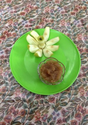 A picture of Green apple jam.