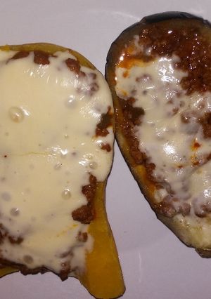 Una foto de Zapallo y berenjena rellenos