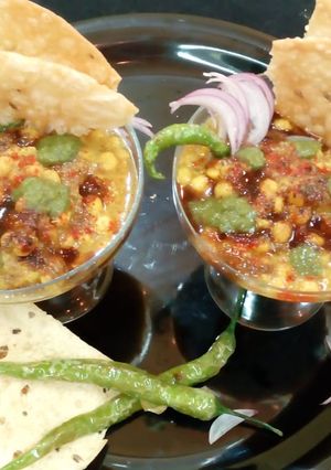 A picture of Dal pakwaan.