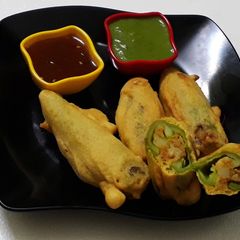 A picture of Mirchi vada.