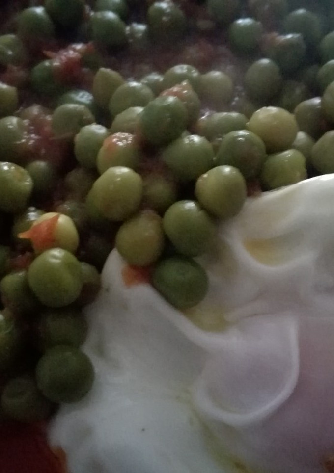 Una foto de Guisantes con huevo