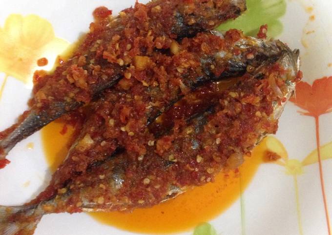 Resep Ikan Kembung Balado Simple Oleh Priska Jacob - Cookpad